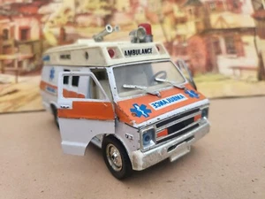 Diecast Metal 1970's Polistil-Italy 1:34 DODGE VAN AMBULANCE played incomplete.. - Foto 1 di 24