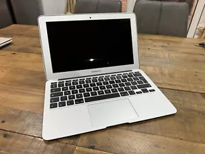 MacBook Air 11 Inch A1465 - Picture 1 of 5
