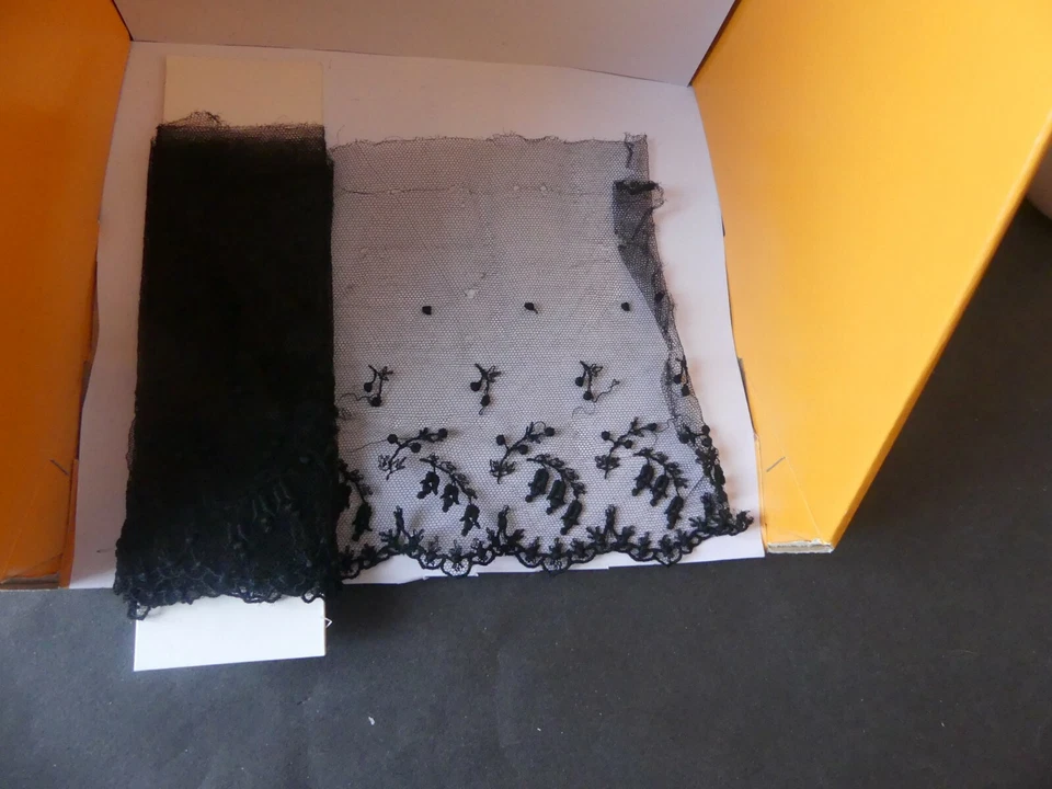 DENTELLE NOIRE RECTANGULAIRE 1,10 METRE X 16 CM - Photo 1/1