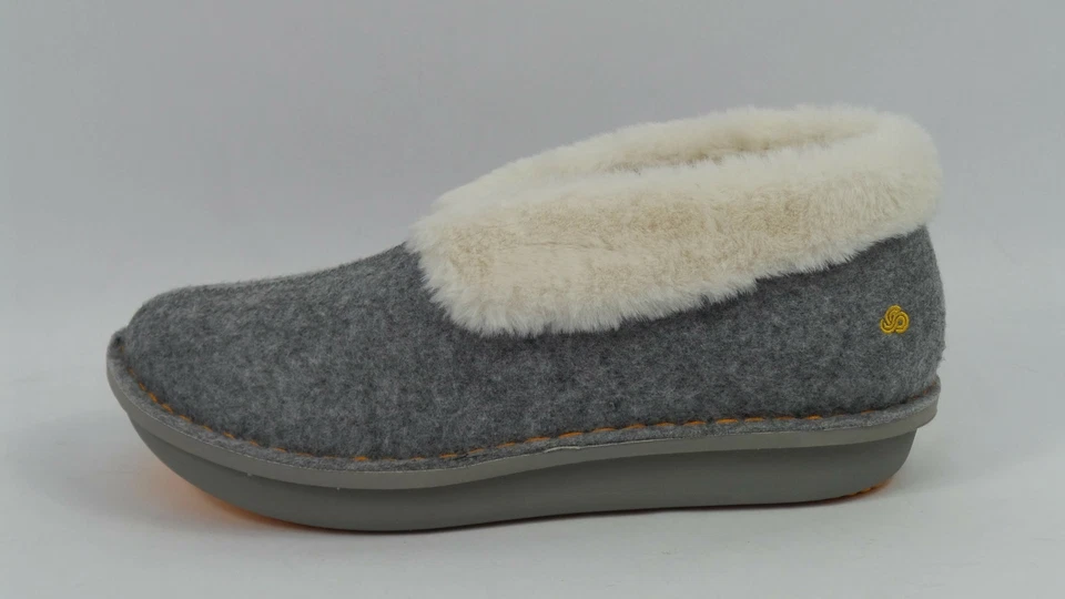 Zapatillas CLOUDSTEPPERS by Clarks de piel sintética y fieltro Step Flow gris bajo Foto 1 de 1