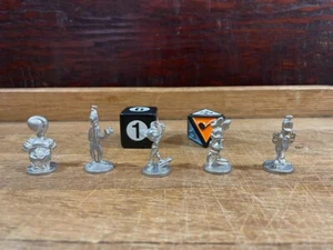 Disney Deluxe Edition Scene It 2005 Replacement 5 Metal Mover Figures and Dice - Picture 1 of 6