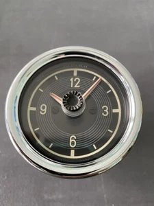 Mercedes W113 Pagode Uhr technischer Überholung Angebot inkl. neuer Chromring - Bild 1 von 3