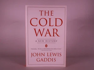 The cold war. Libro di John Lewis Gaddis, Penguin anno 2005 - Foto 1 di 5