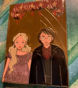 Luna Lovegood x Harry Potter Disney LE Fantasy Pin "Zur Dinnerparty". - Bild 1 von 5