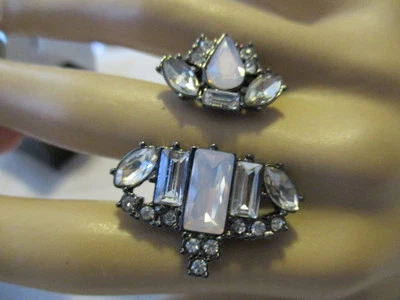 MARCA "ANILLO BARROCO EL MOLDE" Metal Color Hematita con Piedras de Vidrio Talla 8.5 Foto 1 de 4