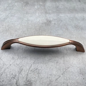 KITCHEN CABINET DOOR HANDLES / CUPBOARD DRAWER HANDLES / CABINET PULL HANDLES - Picture 1 of 4