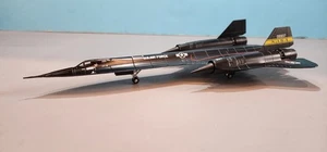NASA SR-71 "BLACKBIRD" ESCALA 1:144 MODELO DE METAL FUNDIDO CON ENGRANAJE Y SOPORTE - Imagen 1 de 9