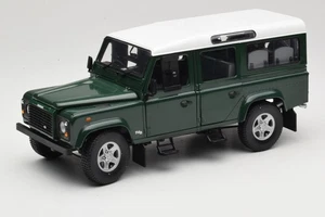 3866 Land Rover Defender 110 Station Wagon verde e bianco universale hobby 1 - Foto 1 di 6