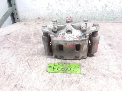 Pinza de freno delantera izquierda conductor MITSUBISHI OUTLANDER 2024 OEM con soporte Foto 1 de 2