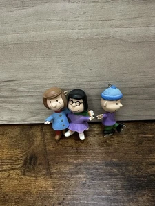 Hallmark Collector's Club Ornaments 1998 Peanuts Set De 2 Sin Caja Envío Gratis - Imagen 1 de 6