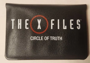 X-Files Circle of Truth Lootcrate Exlusive Card Game + Faux Badge and Wallet - Picture 1 of 3