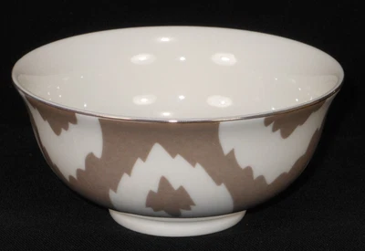 ANTHROPOLOGIE tan & white geometric small bowl. #2507-C134-4E42 - Imagem 1 de 4