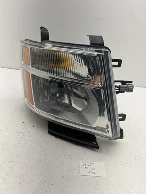 Faro derecho Nissan NV2500 2012-2021 OEM. Foto 1 de 4