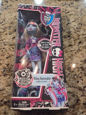 Monster High Music Festival Abbey Bominable Daughter of the Yeti 2012 Nuevo Foto 1 de 3