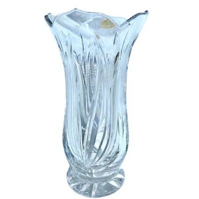 Jarrón de Cristal Polonia 24% PbO Hecho en Polonia Diseño de Tulipán Jarrón Vintage Corte a Mano Foto 1 de 4