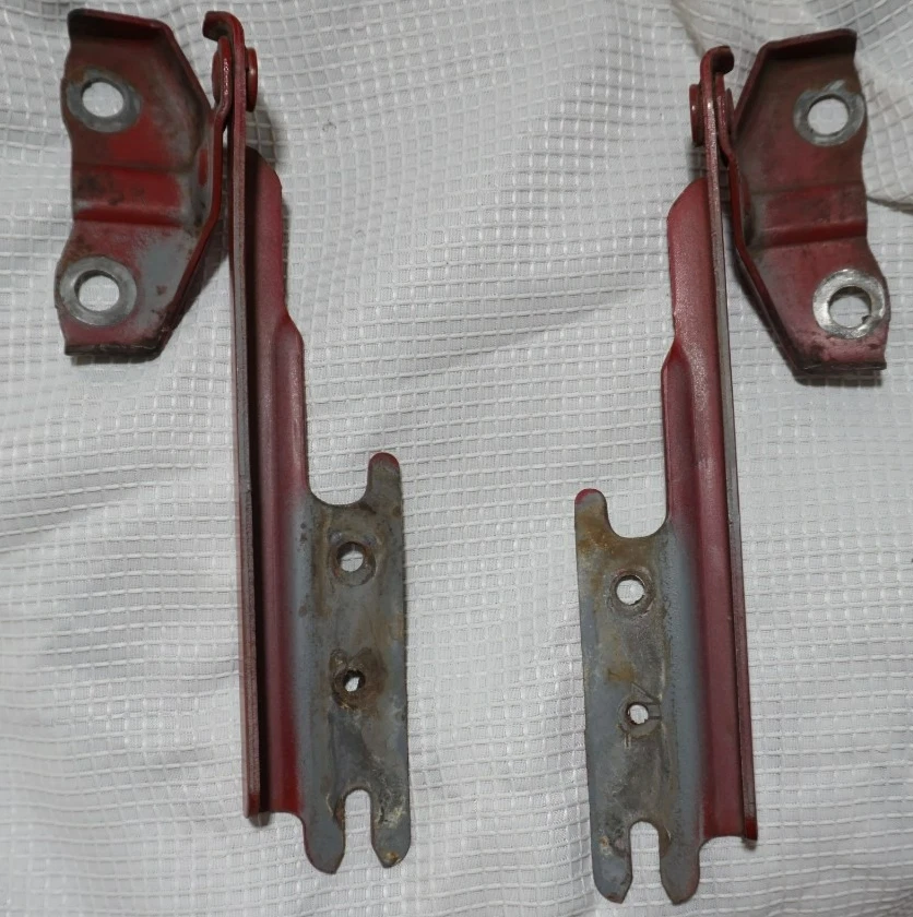 Par de bisagras de capó izquierdo derecho Protege5 1999 2001 2002 2003 MAZDA PROTEGE hatchback Foto 1 de 4