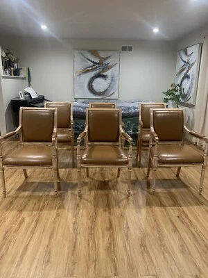 Juego de seis sillas de comedor estilo Luis XVI  Foto 1 de 4