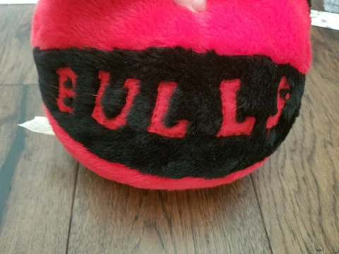 Haans Gragis Chicago Bulls Ball Plush - 9" Diameter Plush Ball Black Red Round Cover