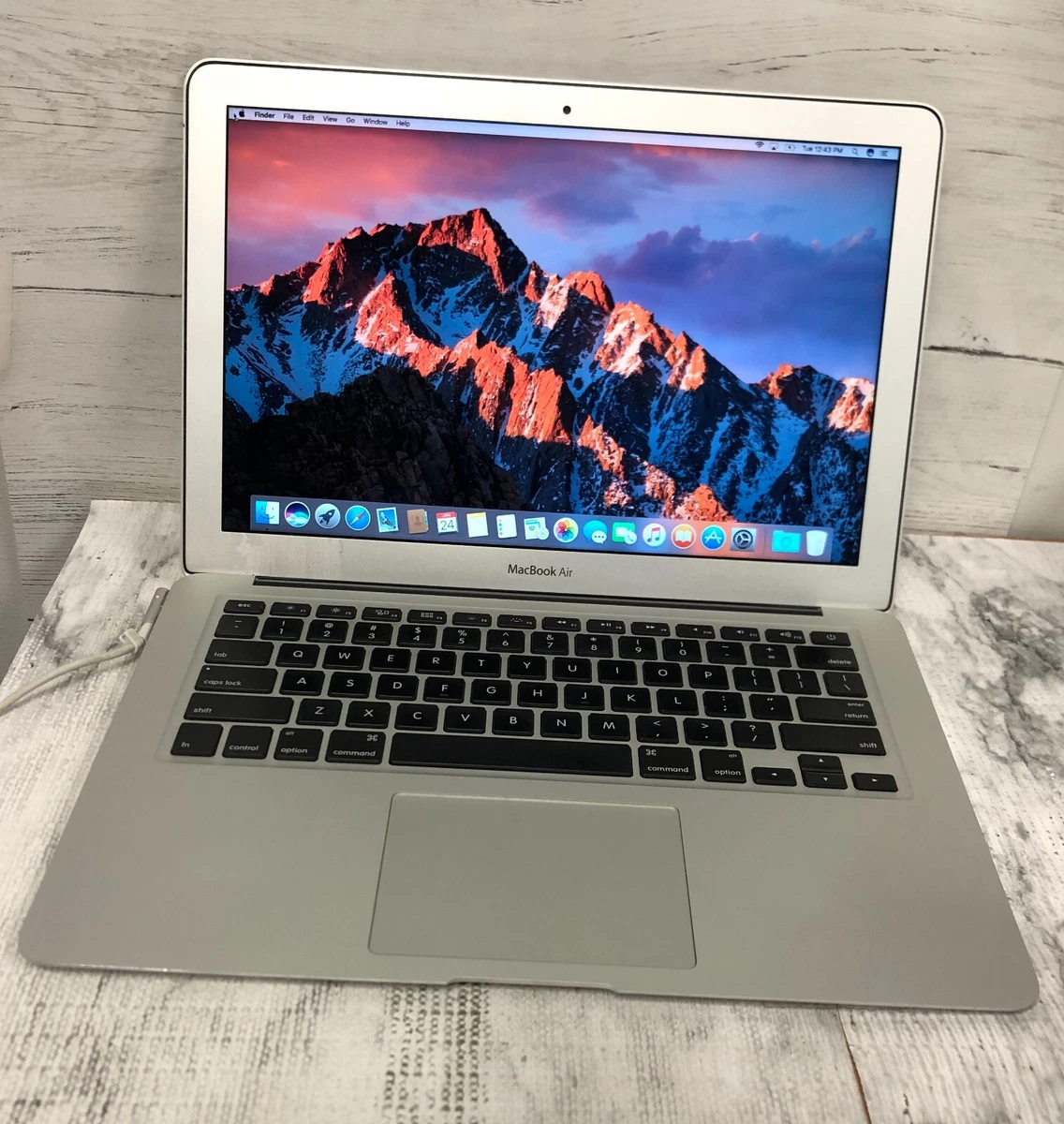 Preços baixos em MacBook Air 13 2011 | eBay