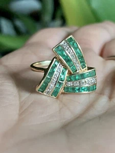 Vintage 14k Natural Diamond And Colombian Emerald Ring Size 4.5 - Picture 1 of 9