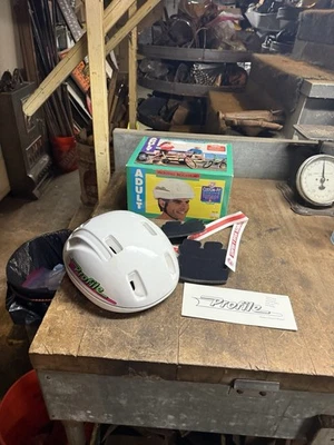 De colección 1992 Nuevo NOS BSI Perfil Adulto Microshell Casco de Bicicleta S/M Con Caja EE. UU. Foto 1 de 4