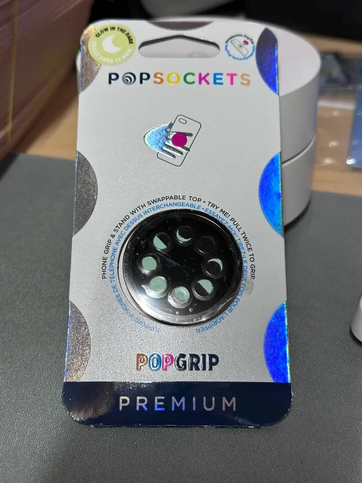 PopSockets Teléfono y Tableta Intercambiable PopGrip Esmalte Brilla en la Oscuridad Retrógrado Foto 1 de 1