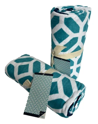 Juego de 2 toallas de playa Peyton verde azulado/blanco/azul marino POTTERY BARN TEEN NUEVO CON ETIQUETAS PB TEEN Foto 1 de 4