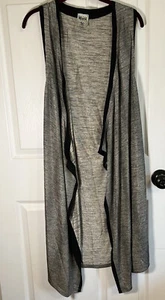 Vocal NWT Long Sleeveless Duster Vest Gray Animal Print Jersey Knit Size Small - Picture 1 of 12