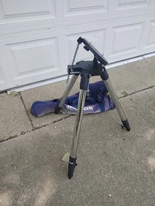 Meade #884 Deluxe Field Telescope Tripod w/ Travel Bag & Eyepiece Accessory Tray - Picture 1 of 16