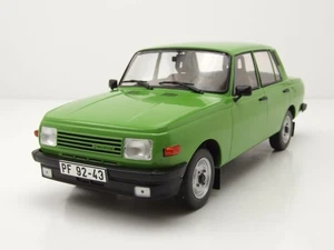 Wartburg 353 1985 verde coche modelo 1:18 MCG - Imagen 1 de 9