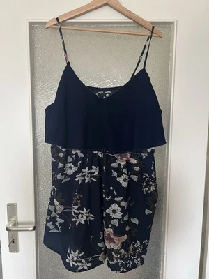 Kurzer Jumpsuit Gr. 4XL - Bild 1 von 3