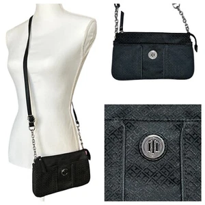 Bolso Bandolera TOMMY HILFIGER Negro Jacquard Plateado Herrajes 9.5" x 6" Vegano - Imagen 1 de 10