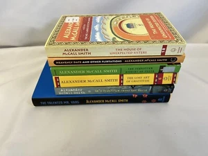 Konvolut 6 Alexander McCall Smith Hardcover/Taschenbücher von 1995-2020 - Bild 1 von 5