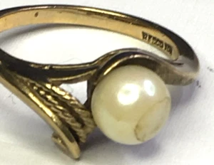 10k gold ring women size 7.25 pearl   3.38 grams - Picture 1 of 6