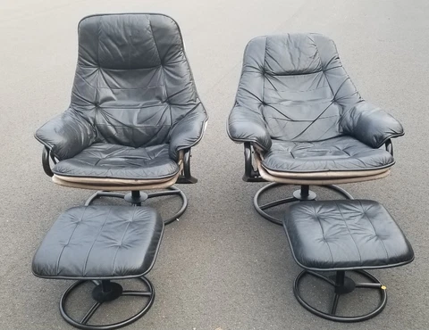 MID CENTURY MODERN RECLINING LOUNGE CHAIR AND OTTOMAN Cover