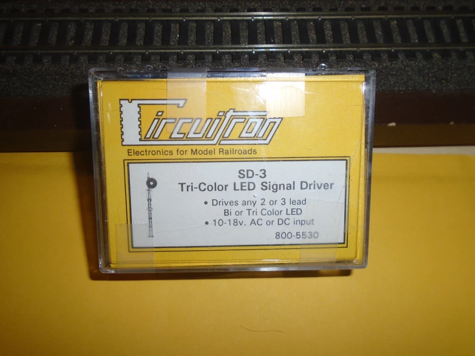CIRCUITRON #800-5204 SD-3 TRI-COLOR LED SIGNAL DRIVER - Image 1 of 1