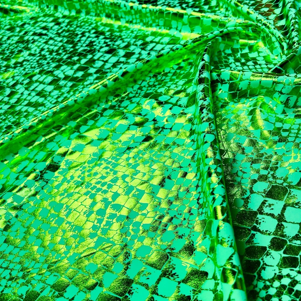 Tela de serpiente verde metálica con estampado de animales spandex elástico por yarda para trajes de baño Foto 1 de 4