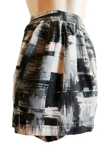 New Look Black/Grey/White Viscose mini-skirt, UK size 16, EU 44, 41 cm long new - Picture 1 of 4