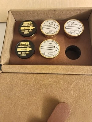 Bird Technologies Juego de 10 Elementos Enchufables con Estuche de Cuero Ver Fotos Foto 1 de 4