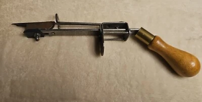 Vintage Bluenose Rug Hooker For Hooked Yarn Tugs Very Good used condition - Image 1 of 3