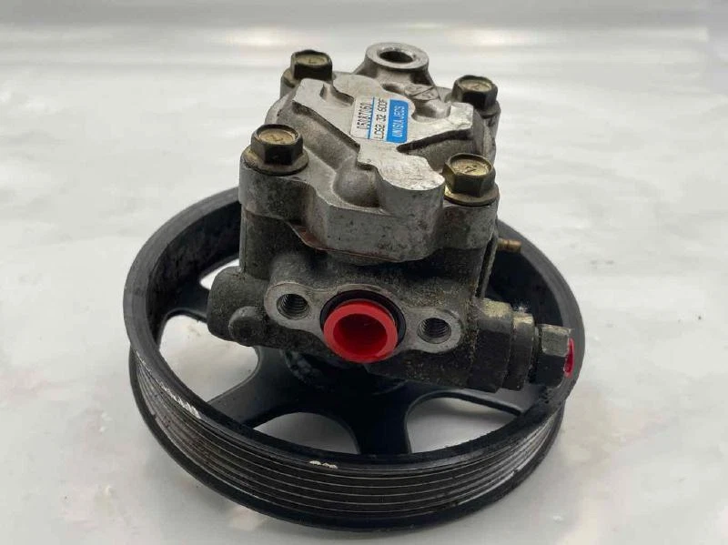 Bomba de dirección asistida compatible con MPV MAZDA 2000-2001 Foto 1 de 4