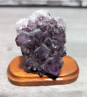 Mini groupe vintage de géodes d'améthyste 2,75 pouces sur base en bois accessoire cristal roche violette