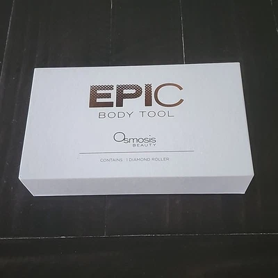OSMOSIS + BEAUTY Herramienta de Cuerpo Épico Rodillo de Diamante Herramienta de Cuidado de la Piel Oro Rosa Foto 1 de 4