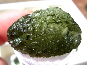 24.7 carats 29x19x7mm MOLDAVITE Czech Republic from meteorite impact with a COA - Picture 1 of 3