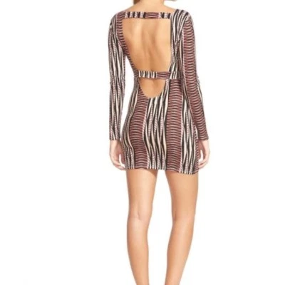Volcom Women's Day Off Scoop Neckline Geometric Dress LS Low Back Straps Size L - Image 1 of 4