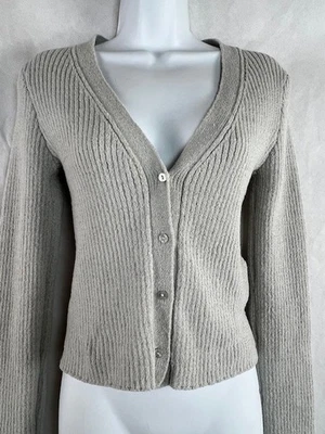 H&M Women's Cropped V-Neck Cardigan Sweater Light Gray Size Medium - Image 1 of 2