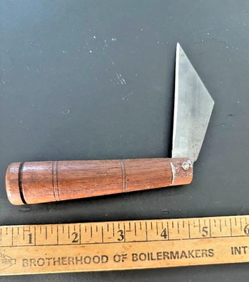 Revolutionary War 类型木质手柄十字刃折叠刀 — 第 1/4 张图片