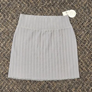 Offline by Aerie Skirt NWT Womens Size S Gray Ribbed Pull On Lettuce Hem Mini - Picture 1 of 7