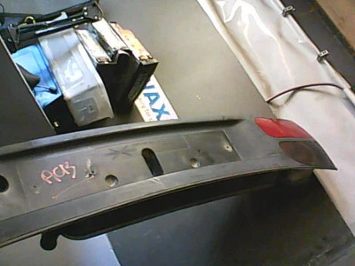 Eclaireur plaque de police occasion RENAULT LAGUNA I Phase 2 - 1.9 DCI - - Immagine 1 di 2