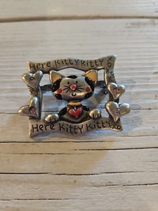 Vintage AJMC Here Kitty Kitty Spilla Peltro American Jewelry Manufacturing Co - Foto 1 di 4